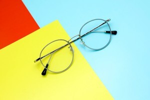 眼镜党必备，可以随身携带的超声波清洗机