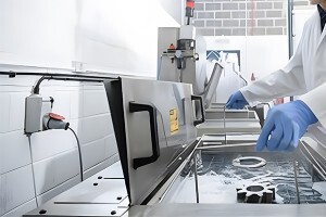 电镀零件采用超声波清洗机清洗的好处及原理、工作流程