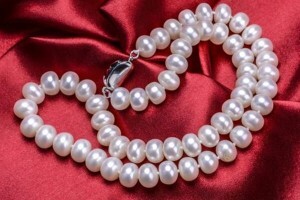 珠宝适合用超声波清洗吗？你必须知道的安全指南